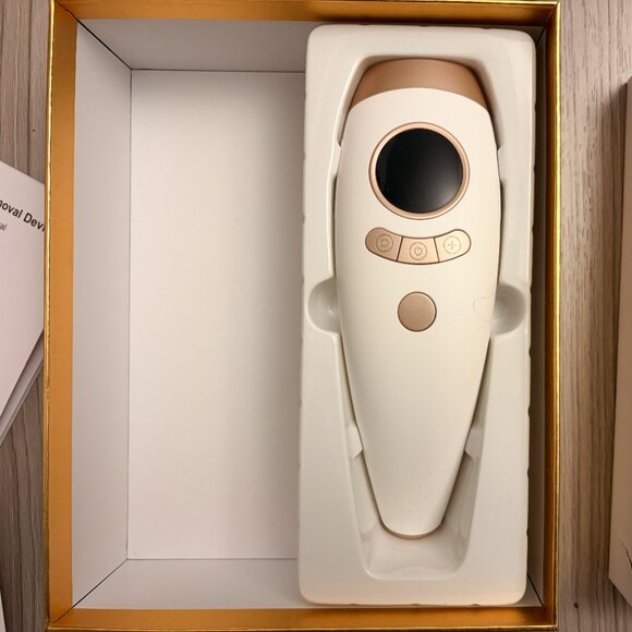 Aopvui IPL Laser Permanent Hair Removal - Picture 3 of 7